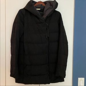 LULULEMON RARE! Black Puffer Coat